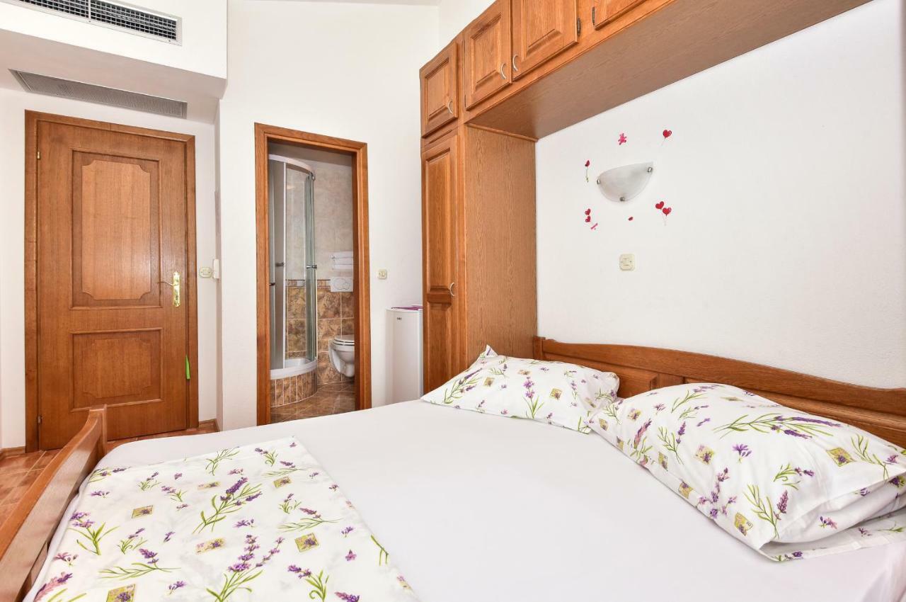 Apartmani Roso Makarska Esterno foto